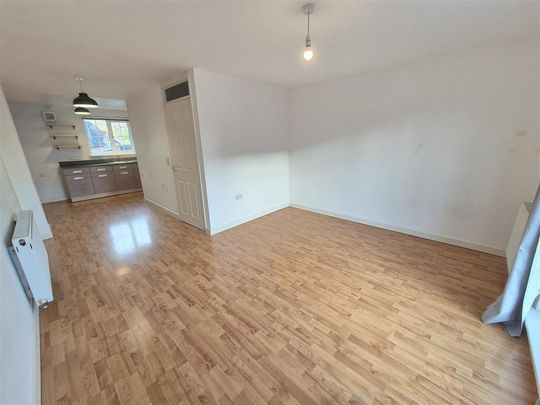 2 bedroom townhouse to rent - Photo 1