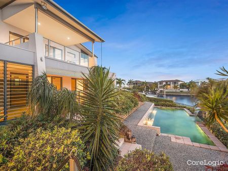 20 North Bank Court, Helensvale QLD 4212 - House For Rent | Domain - Photo 2