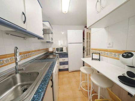 4 room luxury Flat for rent in Fuengirola, Andalusia - Photo 3