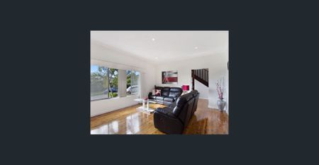 Family House close to all Amenities - Photo 3