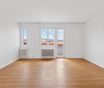 Befristete 3-ZWG im 3.OG, in 8048 Zürich bis 31.03.2027 zu vermieten - Photo 1