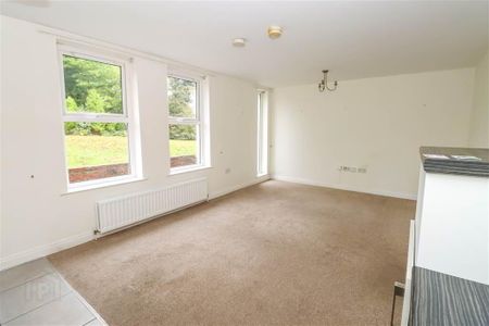 12a Old Church Square, Dundonald, Belfast, BT16 2FD - Photo 4