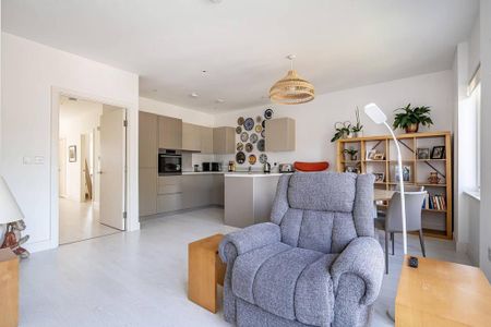 2 bedroom flat to rent - Photo 2