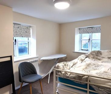 2 bedroom flat to rent - Photo 4