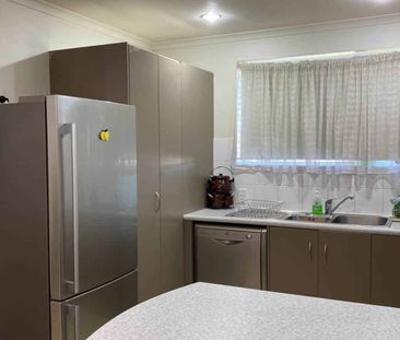 Modern Living in Keri Vista! - Photo 4