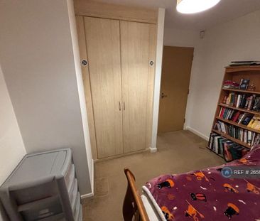 2 bedroom flat to rent - Photo 3