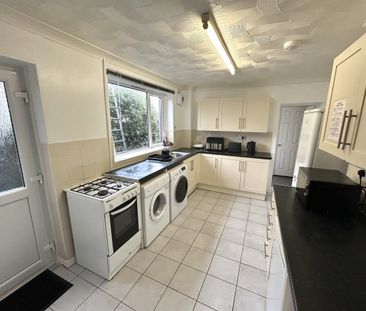 Queen Street, Treforest, Pontypridd - Photo 6