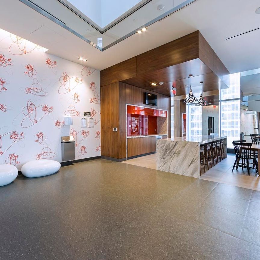 For Lease - 10 York Street Unit# 2409, Toronto, Ontario - Photo 1