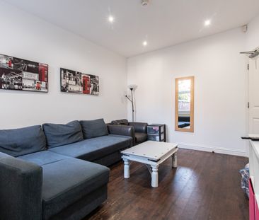 6 Bedroom Student Home! 162pppw 52 Weeks. All Bills included. No fe... - Photo 5