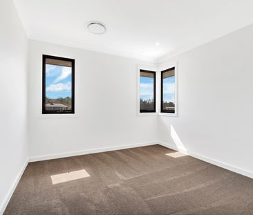 2 Renwick Street, Catherine Field NSW 2557 - House For Rent | Domain - Photo 5