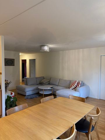 Skyllbergsgatan, Bandhagen - Photo 2