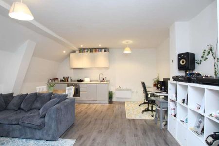 1 bedroom flat to rent - Photo 2