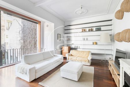 Apartment for Rent Just Steps from Passeig de Gràcia - Photo 2