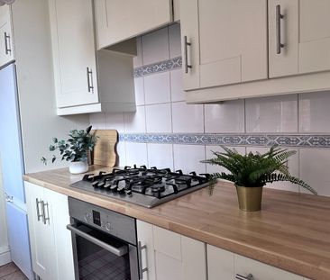 Room in a Shared Flat, Park Avenue, NW2 - Photo 1