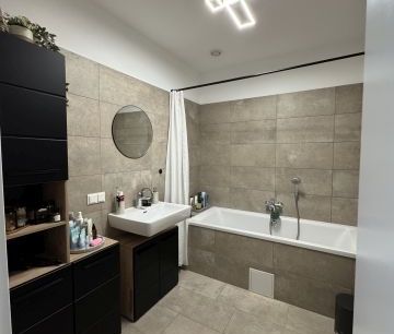 NEUWERTIGE 3-ZIMMER WOHNUNG MIT TERRASSE, GARTEN UND möglichem GARA... - Foto 4