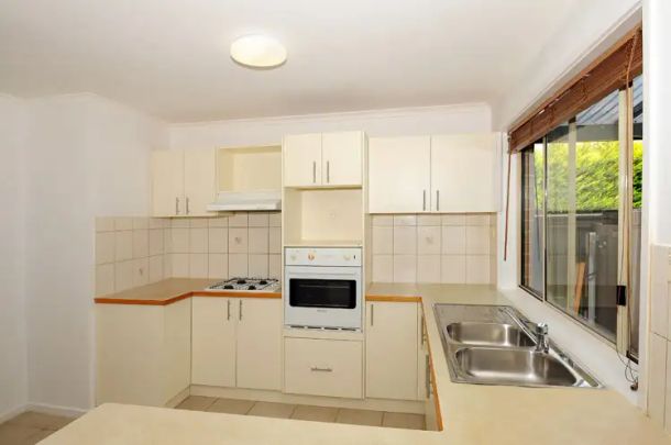 “Comfort, Convenience and a Touch of Elegance” - Photo 1