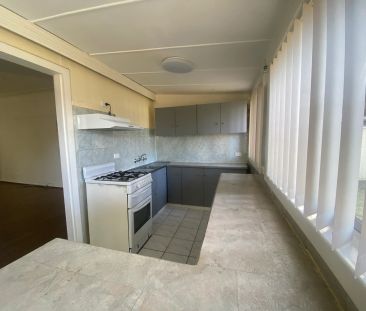 Comfort, Space & Charming 3-Bedroom Home in Blacktown - Photo 1