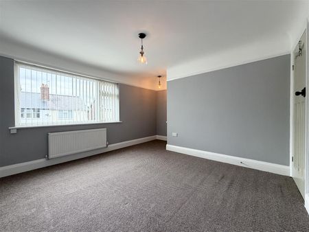 Heather Road, Heswall - Photo 3