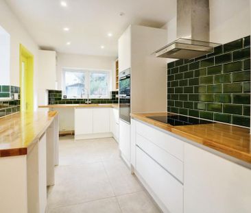 3 bedroom terraced house to rent - Photo 2