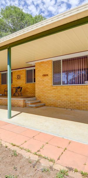 OXLEY VALE - 3 bedroom home - Photo 1