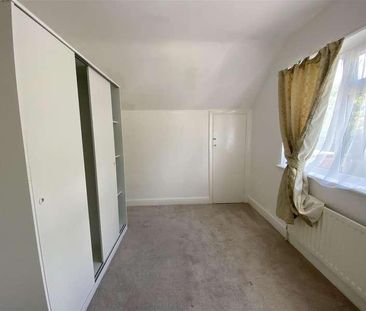 Bedroom House Available Now, HA8 - Photo 2