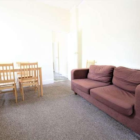 Stoke Newington High Street, London, N16 - Photo 1