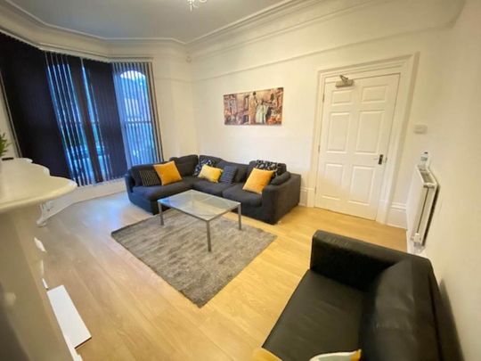 6 bedroom house to rent - Photo 1