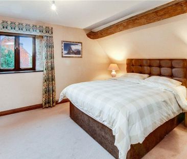 2 bedroom barn conversion to rent - Photo 3