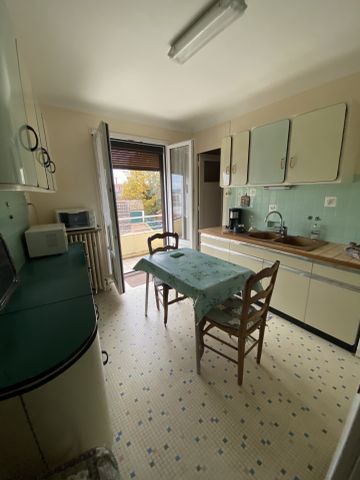 Location Maison 5 pièces 114m² LE CREUSOT 71200 - Photo 4
