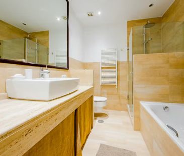 Calle del Marqués del Duero, Madrid, Community of Madrid 28001 - Photo 1