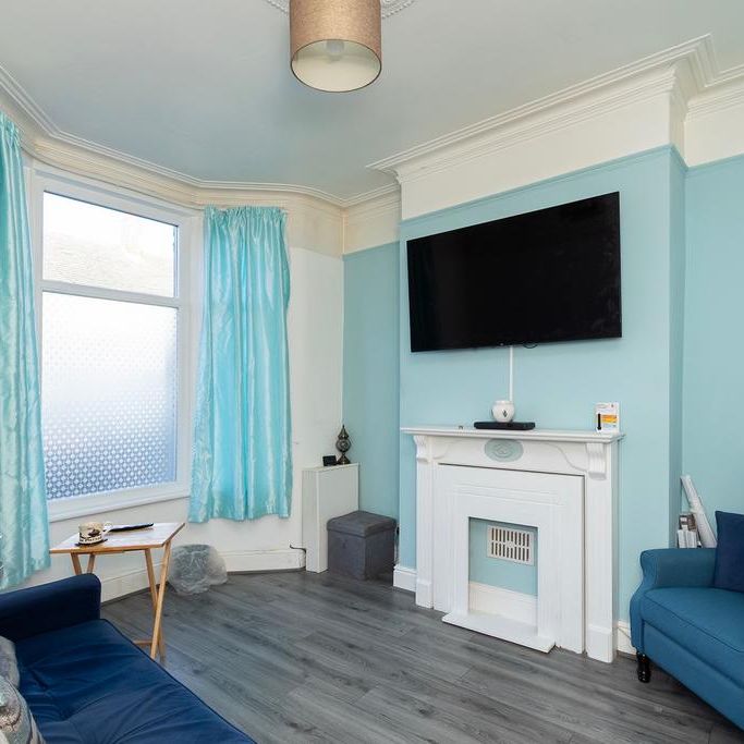 3 bedroom terraced house to rent - Photo 1