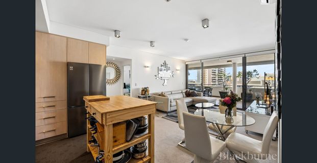 Furnished Apartment in the Heart of West Perth with City Views - Photo 1