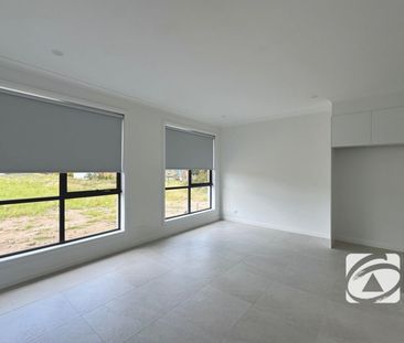 BRAND NEW MODERN HOME IN PERFECT LOCATION - Photo 2