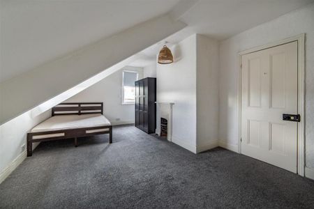 4 bedroom maisonette to rent - Photo 5