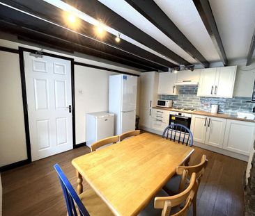3 bedroom semi-detached house to rent - Photo 6