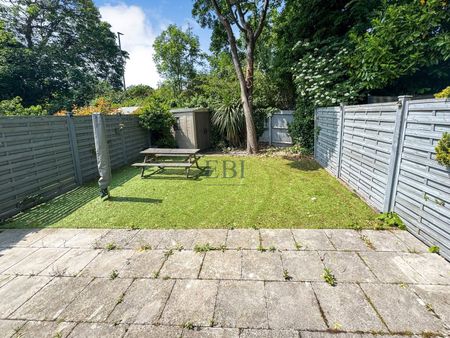 Dunnymans Road, Banstead, SM7 2AN - Photo 3