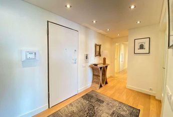 3 Bedroom Apartment with swimming pool, Benfica, Lisboa