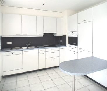 Appartement de 4.5 pièces idéalement situé à CHF 1’950.00 charges c... - Photo 3