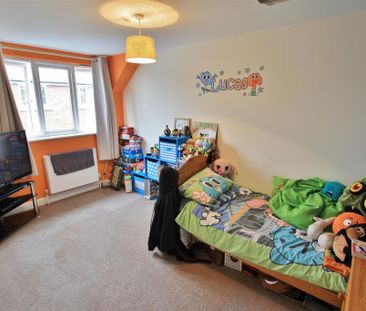 3 bedroom terraced house to rent - Photo 3