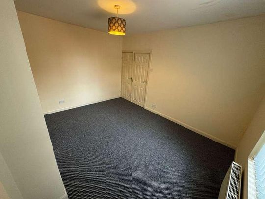 Marley Terrace, Leeds, LS11 - Photo 1