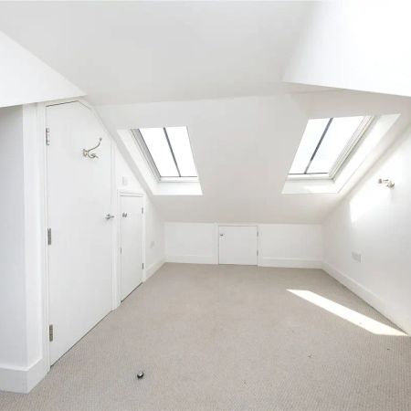 4 bedroom house in Twickenham - Photo 4