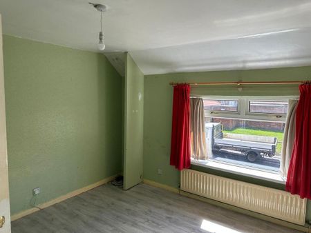 3 bedroom semi-detached house to rent - Photo 4