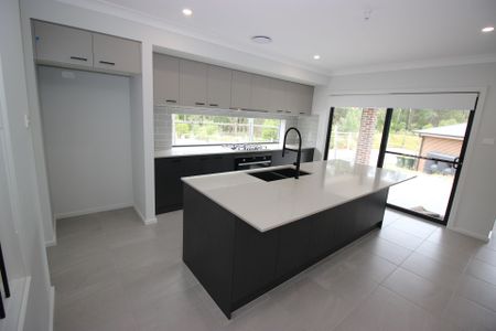 Very Large&comma; Very New & Opposite Bushland&excl;&excl; - Photo 2