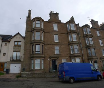 Property to let in St Andrews - Photo 3