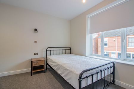 1 Bedroom - Photo 2