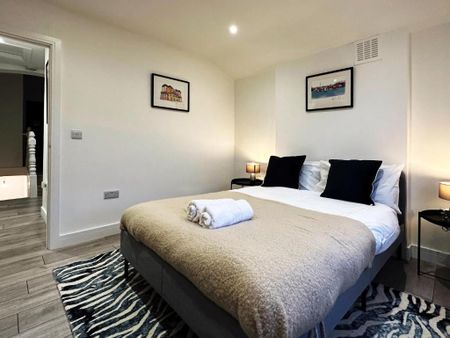2 Bed Flat, Harley Road, NW10 - Photo 3