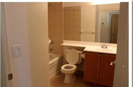 For Lease - 25 Greenview Avenue Unit# 1823, Toronto, Ontario - Photo 3