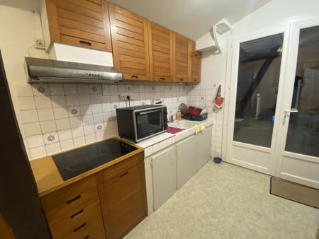 Location Appartement 4 pièces 79m² HAGETMAU 40700 - Photo 3