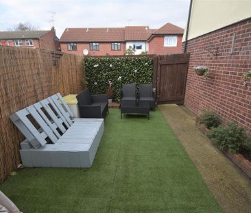 2 bedroom terraced house to rent - Photo 3