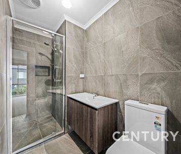 Spacious 3-Bedroom Living - Photo 5